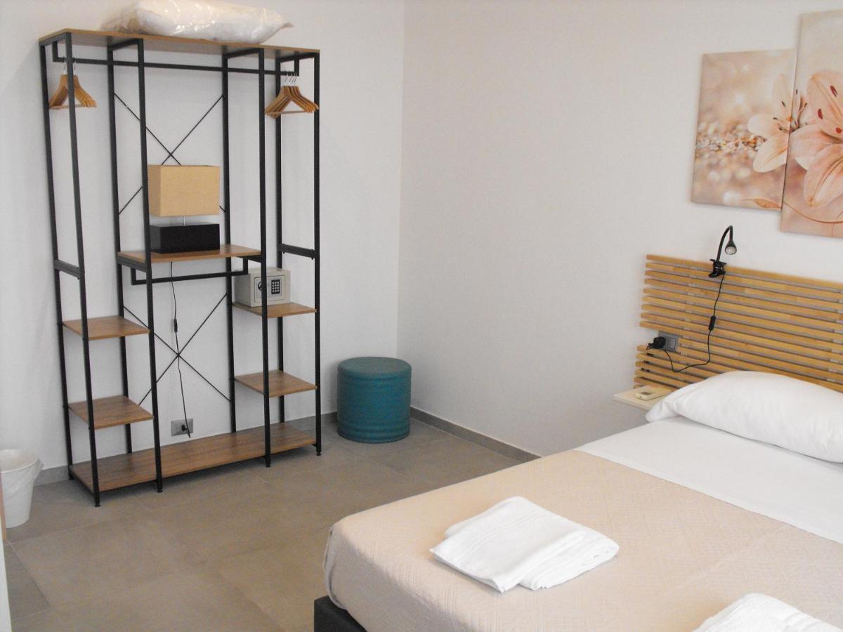 Dimora Chloe B&B เปสการา ภายนอก รูปภาพ